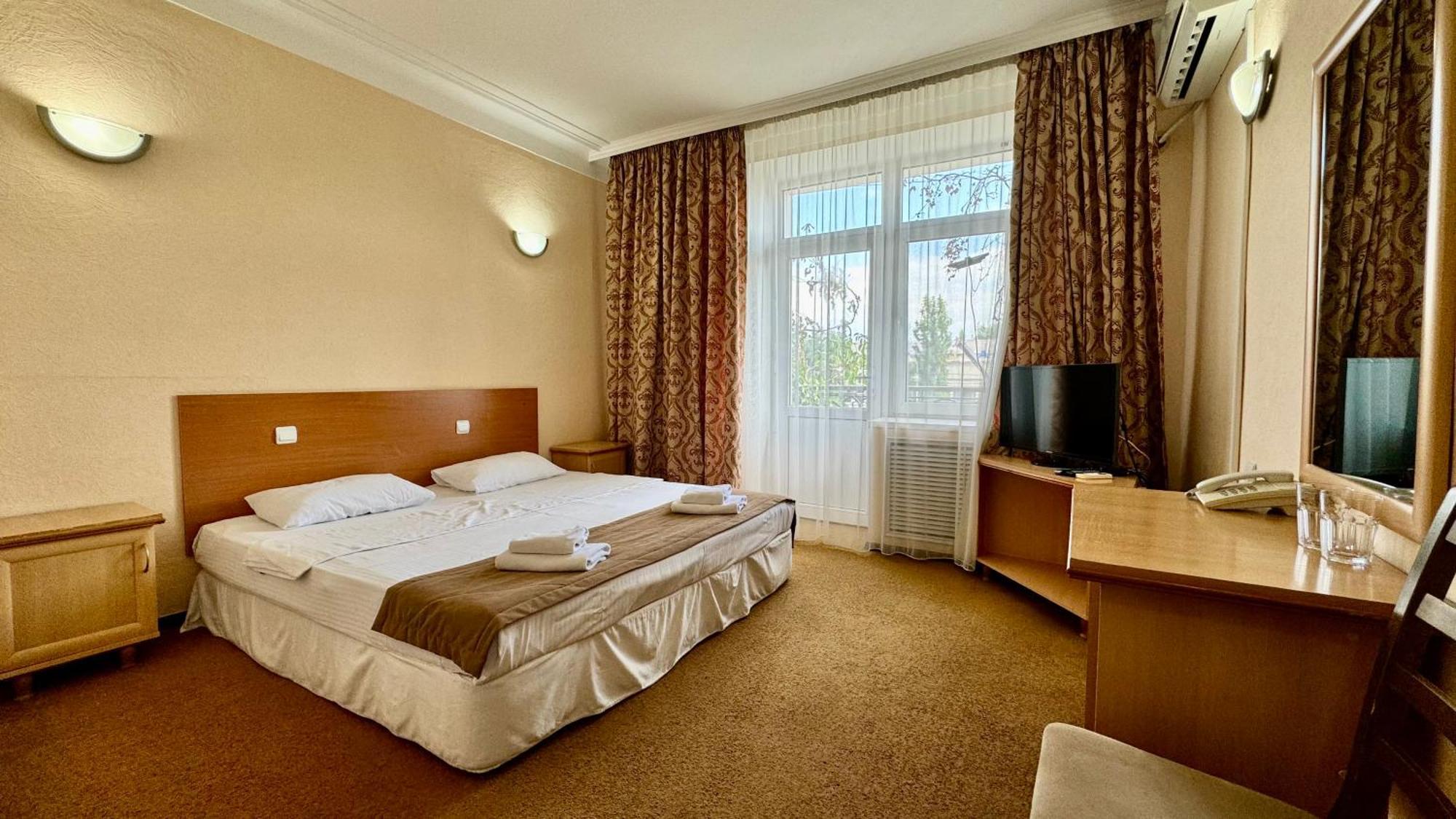 Hotel Zhambyl Taraz Exterior foto